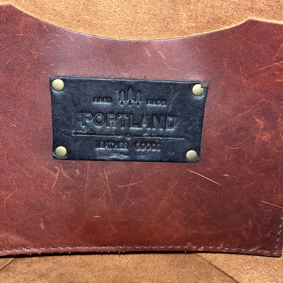 Pre loved Portland Leather Large Zip Tote in Cognac - Picture 7 of 8